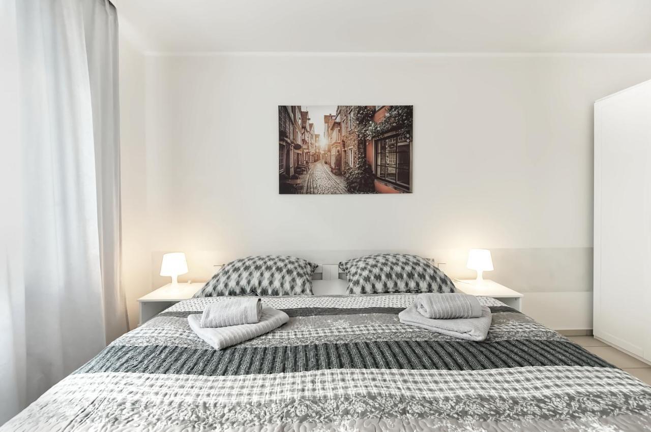 Modern Wohnen I Smart Tv I Terrasse I 2X Parkplatz I 2 Schlafzimmer I 6 Schlafplaetze Bad Oeynhausen Bagian luar foto