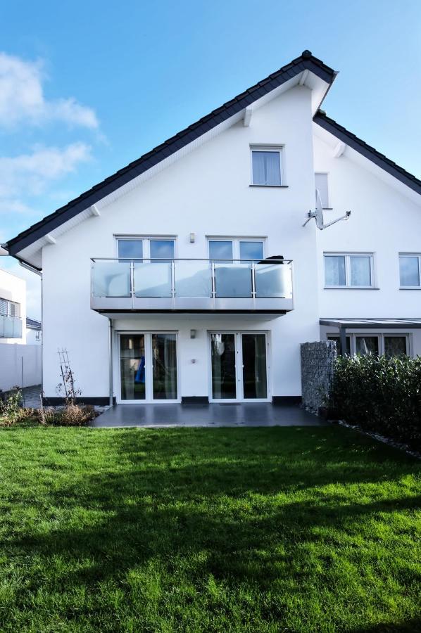 Modern Wohnen I Smart Tv I Terrasse I 2X Parkplatz I 2 Schlafzimmer I 6 Schlafplaetze Bad Oeynhausen Bagian luar foto