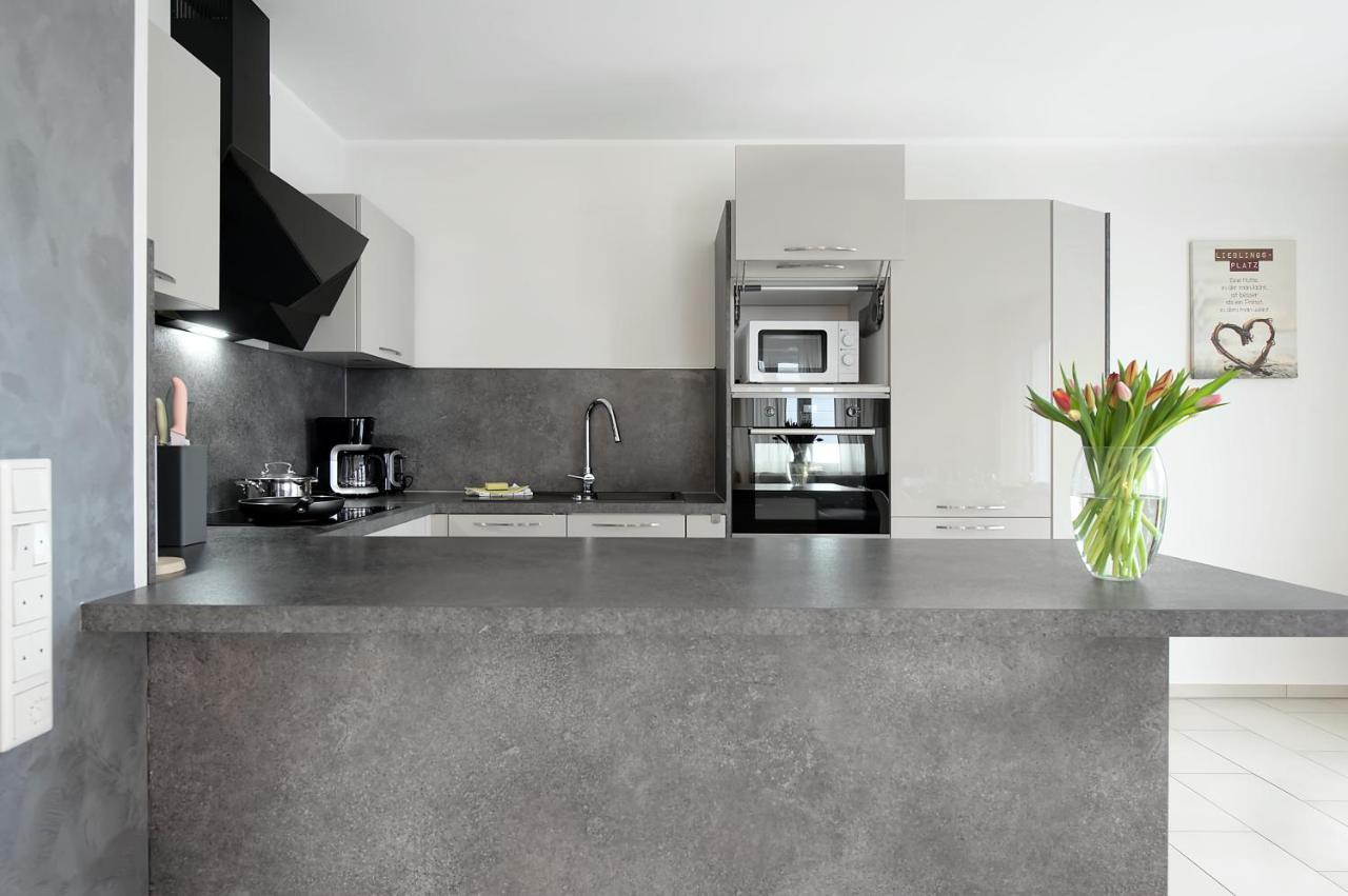 Modern Wohnen I Smart Tv I Terrasse I 2X Parkplatz I 2 Schlafzimmer I 6 Schlafplaetze Bad Oeynhausen Bagian luar foto
